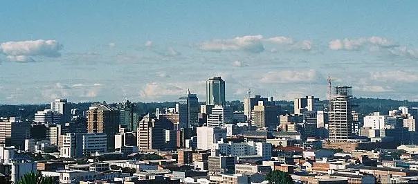Zimbabwe : des réformes pourraient créer jusqu’à 230 000 emplois d’ici 2040