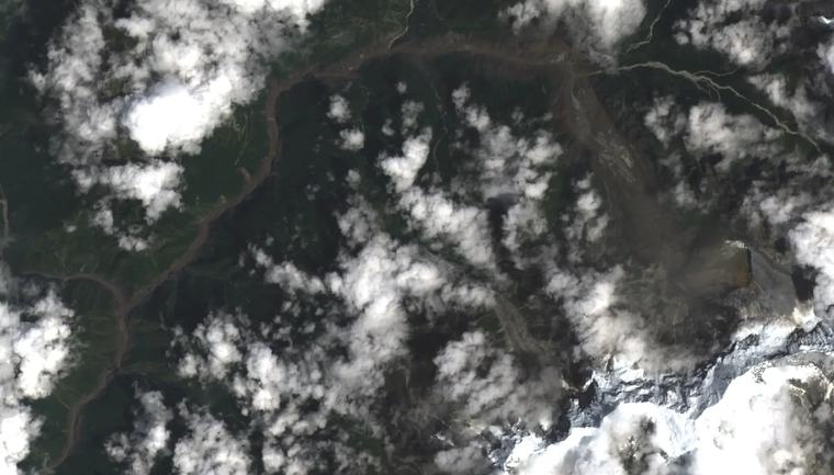 Inondations dans l’Himalaya : le bilan s’alourdit au Tibet avec des centaines de disparus