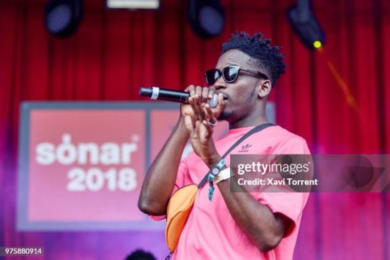 Mr Eazi révèle son plus grand regret après la disparition de sa mère