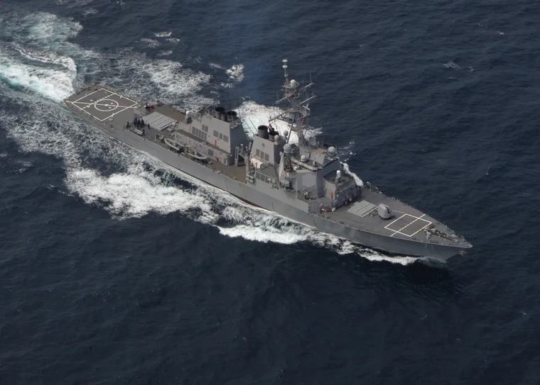 Kenya : l’USS Ross accoste à Mombasa après des opérations au Moyen-Orient