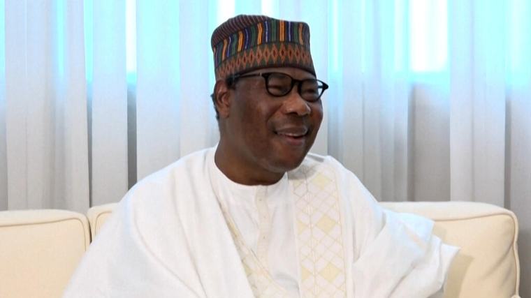 Boni Yayi évacué en Allemagne : l’ancien président poursuit sa convalescence à Berlin après une opération de sept heures